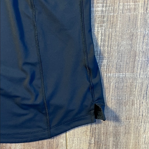 Athleta Advantage Black Sleeveless Polo Tank Top Size Medium - Picture 12 of 12